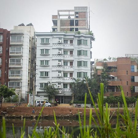 Laurel Hotels Ltd. Dhaka Buitenkant foto