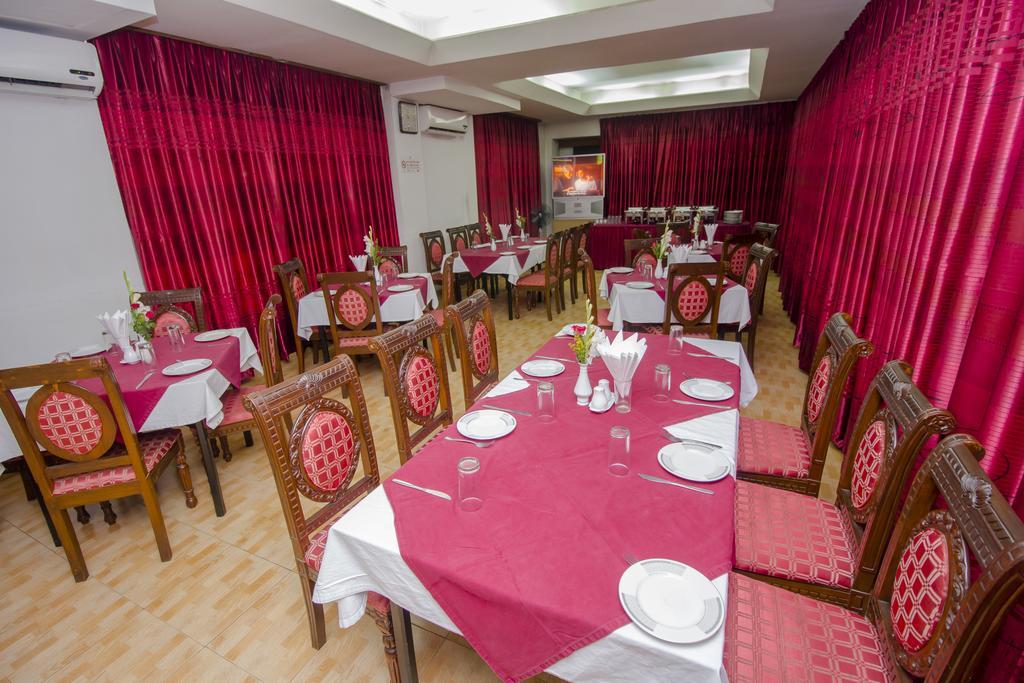 Laurel Hotels Ltd. Dhaka Buitenkant foto