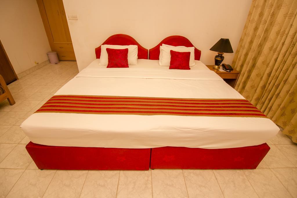 Laurel Hotels Ltd. Dhaka Kamer foto